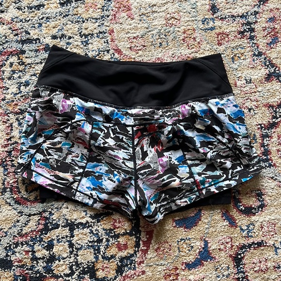 Lululemon Break Free Short Culture Clash - Picture 2 of 6